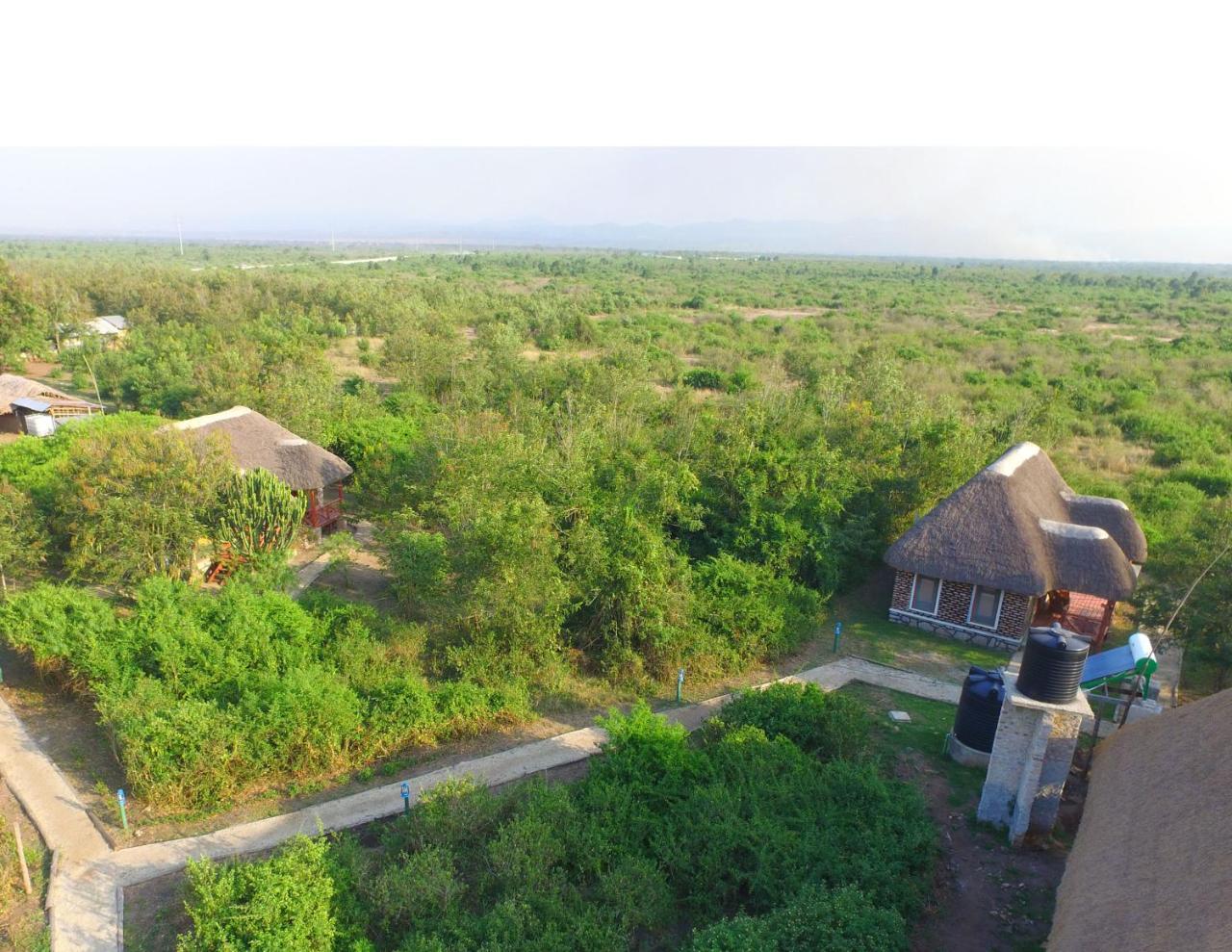 Irungu Forest Safari Lodge Katunguru Exterior foto